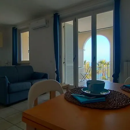 Monolocale Direttamente Sul Mare Cod 509